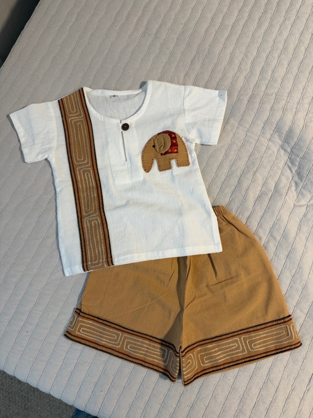 Toddler Two-Piece Elephant Appliqué Set - White & Camel